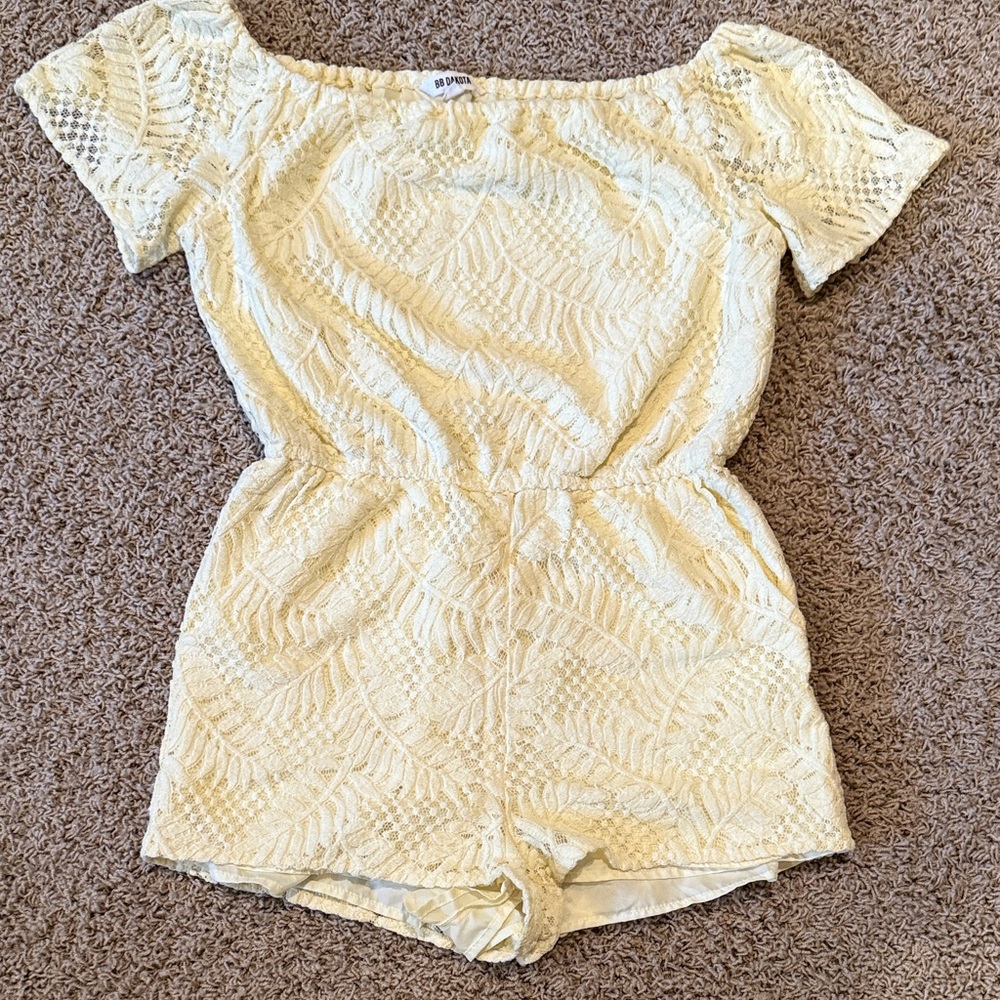 BB Dakota Cream Textured Shorts